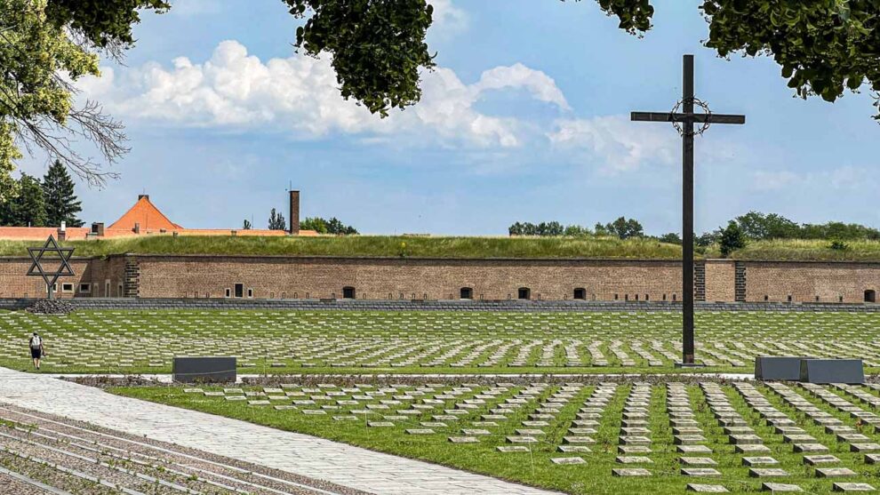 Así es la visita de Terezin, entre el Memorial y la imponente fortificación Antiguo campo de concentración de Terezín cerca de Praga