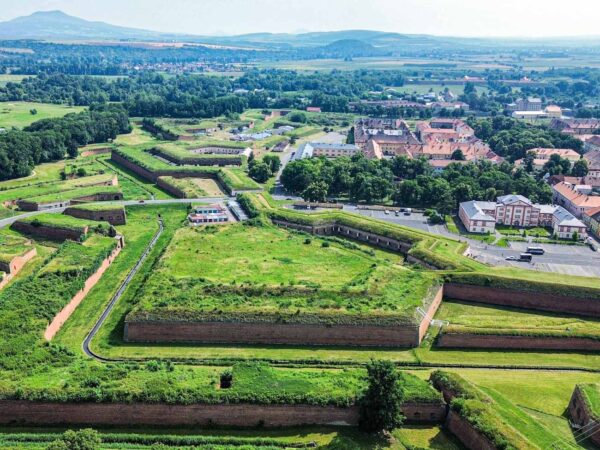 Fortaleza de Terezín cerca de Praga Fortaleza de Terezín cerca de Praga