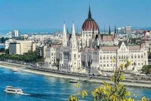 Parlamento de Budapest desde la colina del castillo