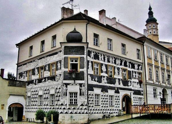 Casa serigrafiada en Mikulov al sur de República Checa