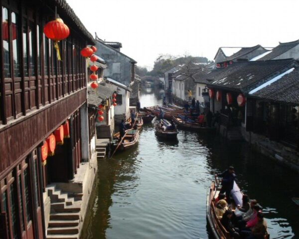 Canales de Zhouzhuang cerca de Shanghai