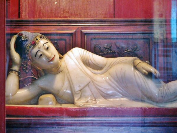 Buda recostado en el Templo del Buda de Jade en Shanghai
