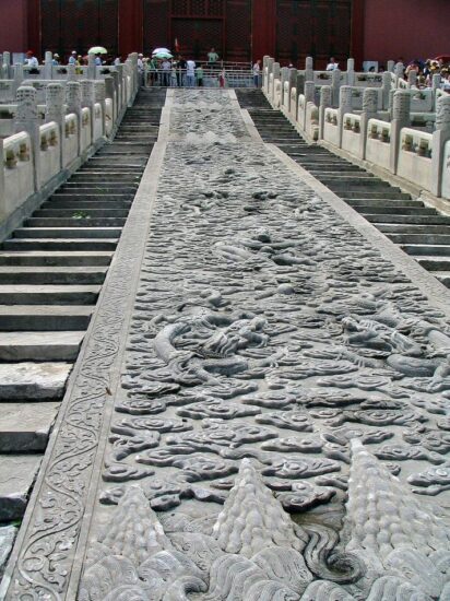 Gran escalinata de mármol de la Ciudad Prohibida de Pekín