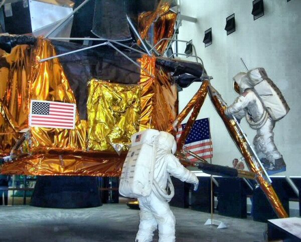 Nave espacial Apolo en el Museo Nacional del Aire y el Espacio en Washington