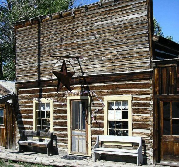 Edificio histórico en en el pueblo minero Virginia City de Nevada