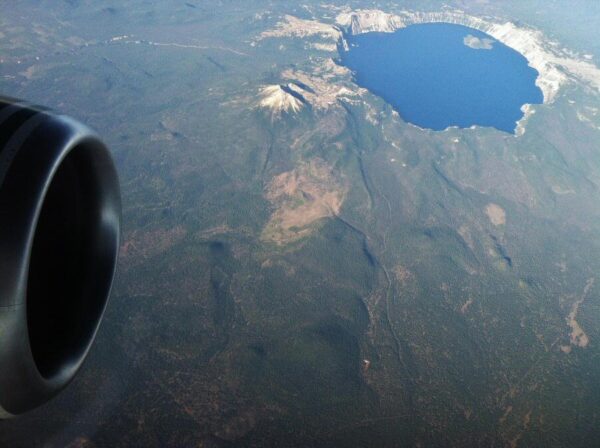 Vistas aéreas del parque nacional de Crater Lake en Oregon