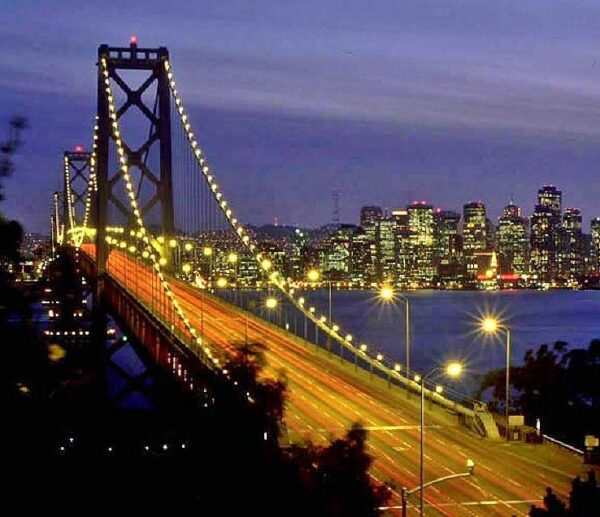 Puente colgante Oakland Bay Bridge en San Francisco