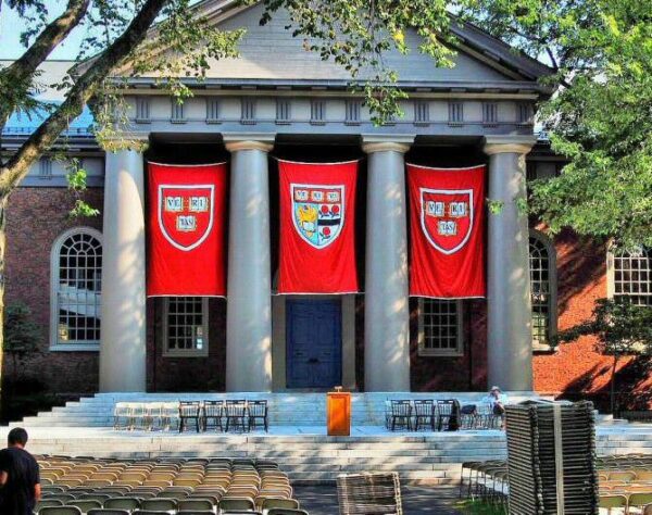Universidad de Harvard en Boston