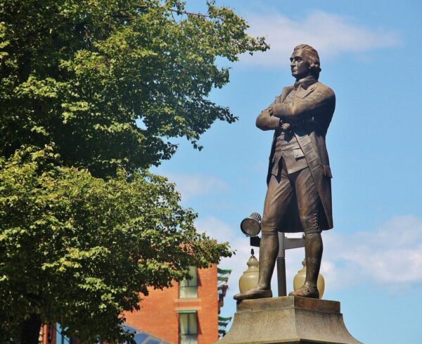 Estatua del presidente Franklin en el Freedom Trial de Boston