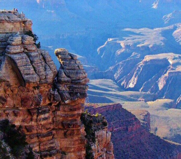 Paisajes del South Rim del Gran Cañón del Colorado en Arizona