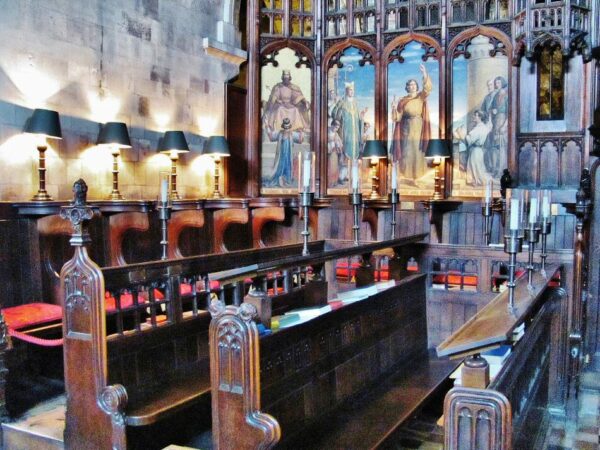 Coro en la iglesia de St Bartholomew The Great en Londres