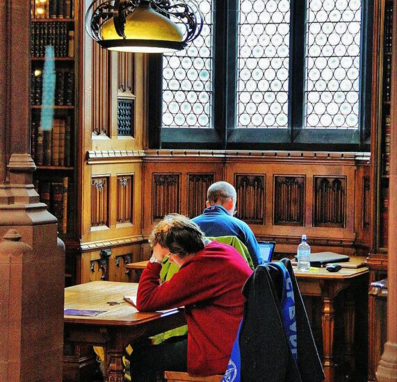 Rincón de la Biblioteca John Rylands en Manchester