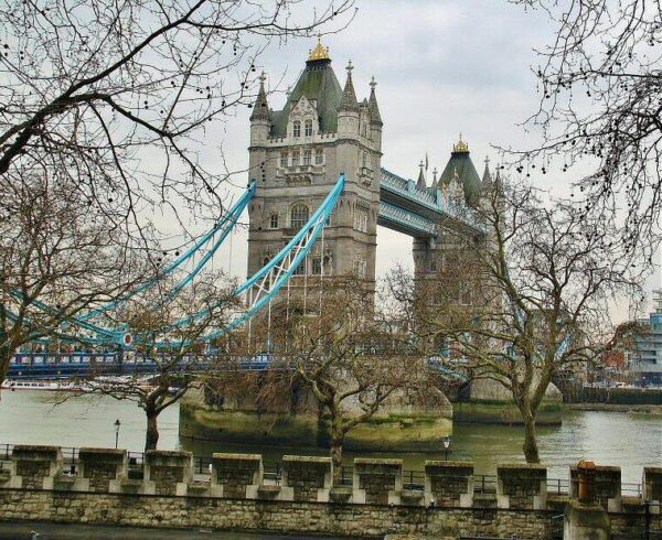 Tower Bridge desde las muralla de la Torre de Londres