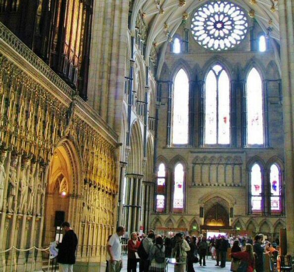 Interior de la catedral de York al norte de Inglaterra