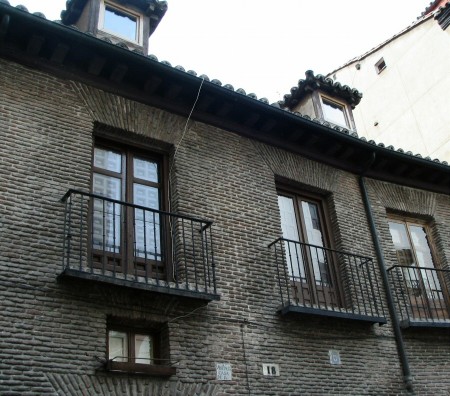 Casa medieval de Madrid junto al Convento de las Trinitarias en el Barrio de las Letras