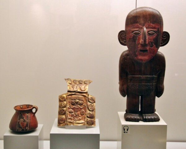 Ajuar inca en la colección peruana del museo de América