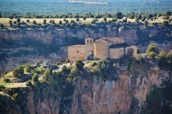 Ermita de San Frutos en las Hoces del Duratón en Segovia