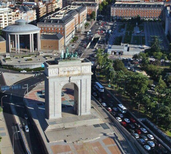 Arco del Triunfo desde el Faro de Moncloa en Madrid