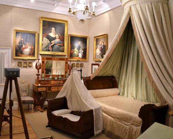 Dormitorio Femenino en el museo de Romanticismo en Madrid