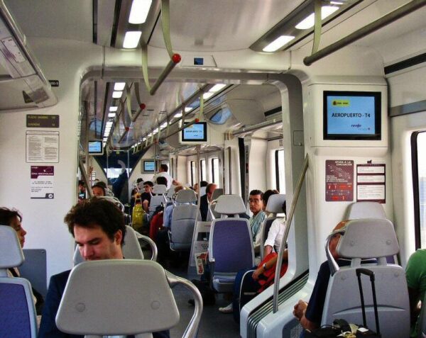Tren de Cercanías del aeropuerto al centro de Madrid