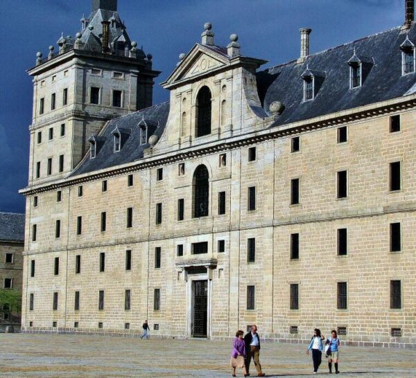 Fachada oeste del monasterio de El Escorial