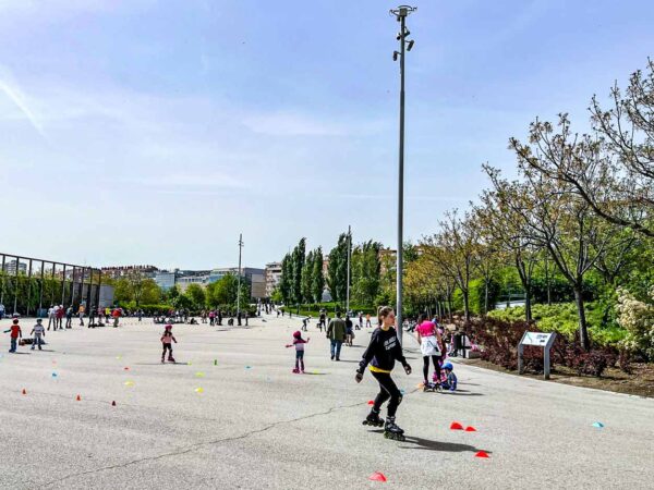 Zona de ocio infantil en parque Madrid Río